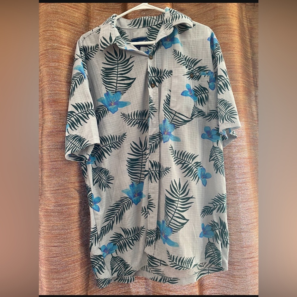 *NEW* Men’s Button Down Hawaiian Shirt, Size Large